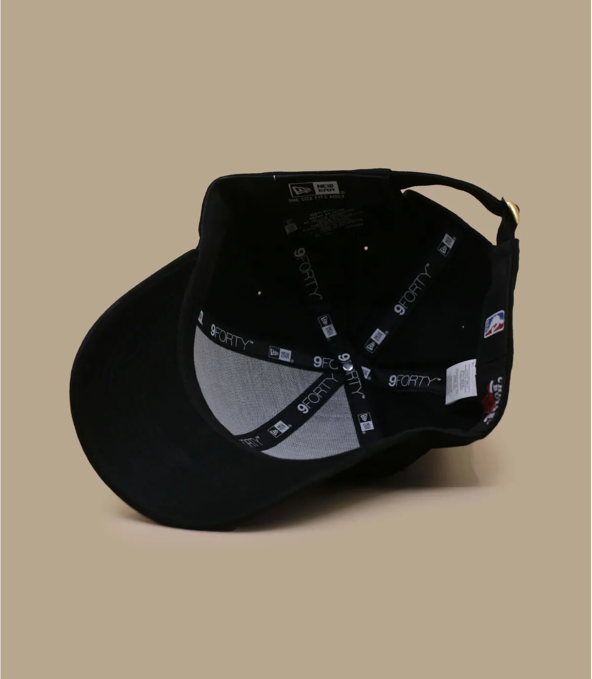 Berretto Bulls nero oroMetallic Logo 940 Bulls black gold     