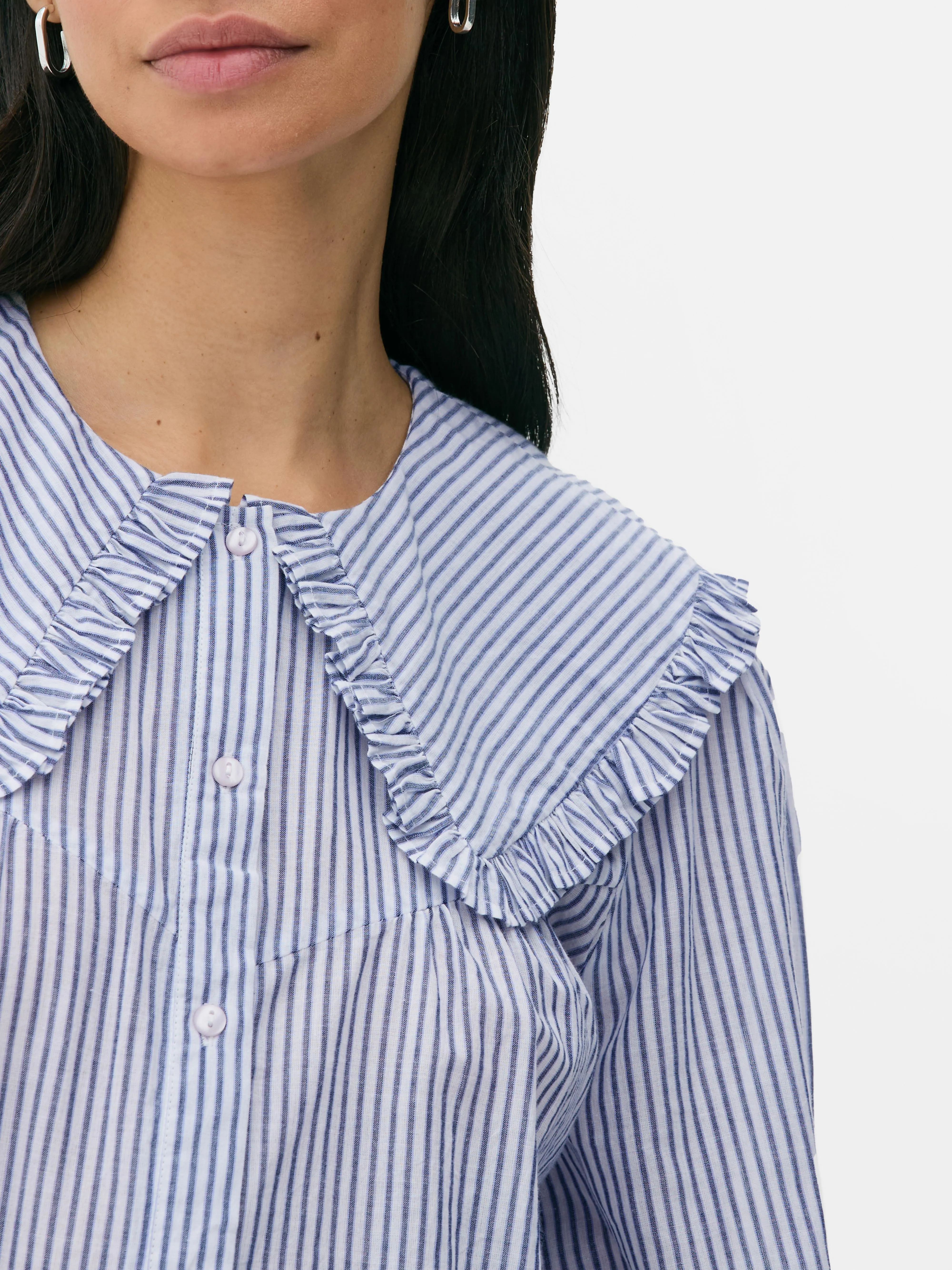 Camicia con colletto e volant
