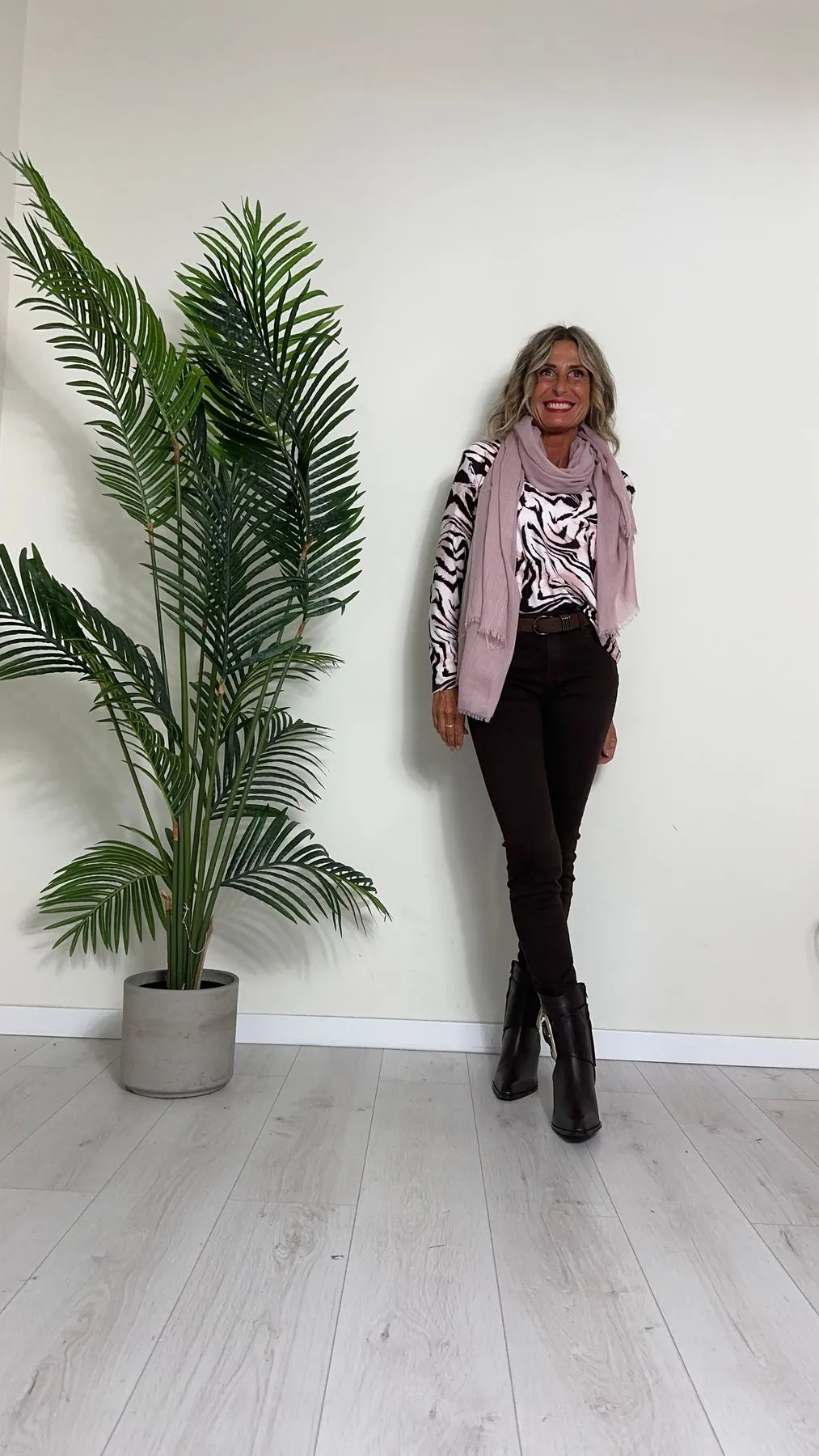DAFNE - SC105P8 - PASHMINA AMPIA ORLO SFRANGIATO