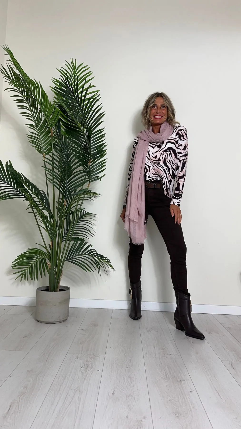 DAFNE - SC105P8 - PASHMINA AMPIA ORLO SFRANGIATO