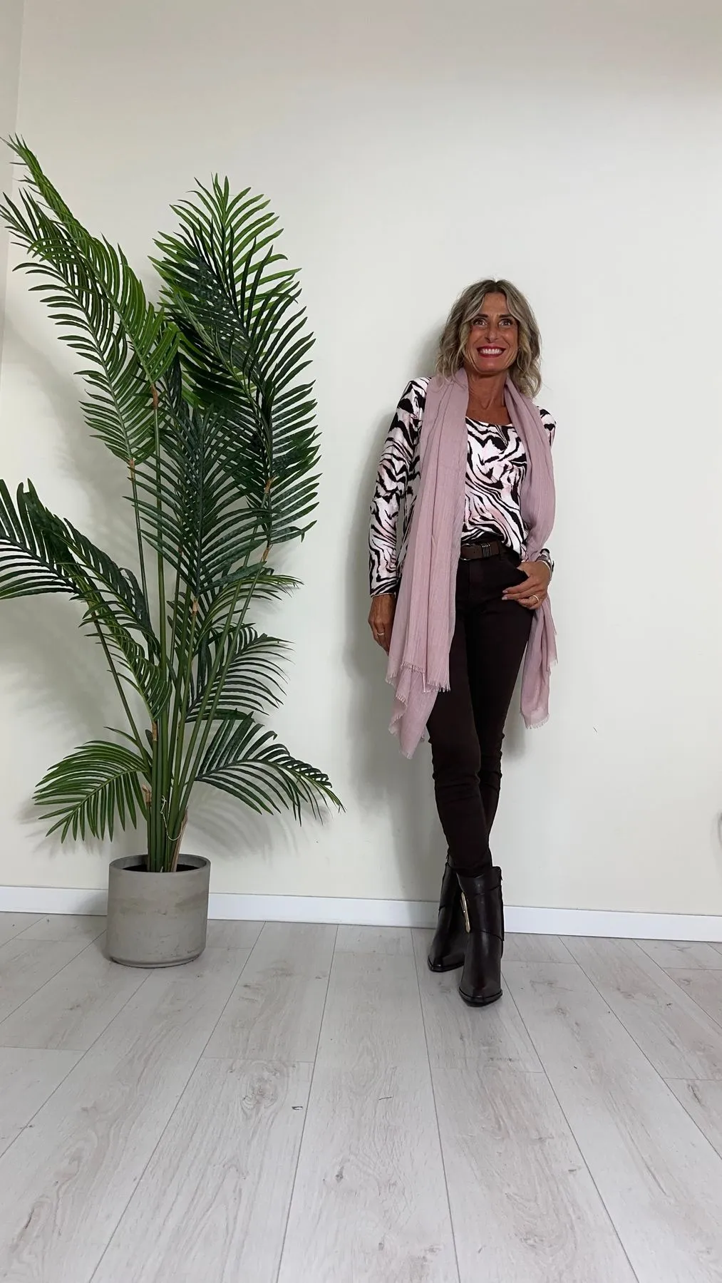 DAFNE - SC105P8 - PASHMINA AMPIA ORLO SFRANGIATO
